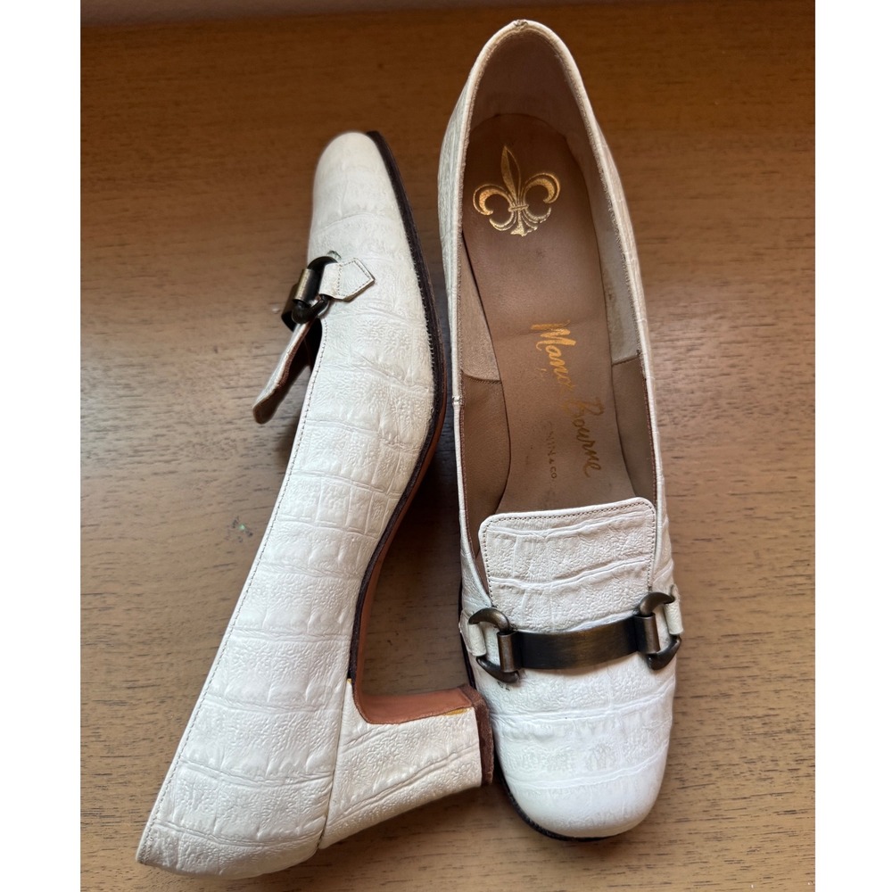 Vintage Manor Bourne I Magnin White Croc Embossed Leather Horsebit Heels 7.5AAAA